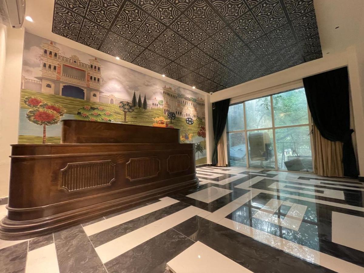 The Saga Hotel Nowe Delhi Zewnętrze zdjęcie