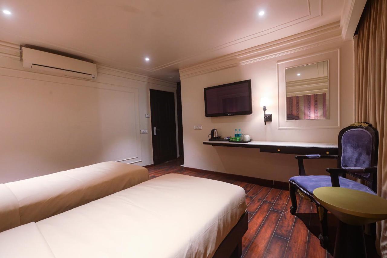 The Saga Hotel Nowe Delhi Zewnętrze zdjęcie