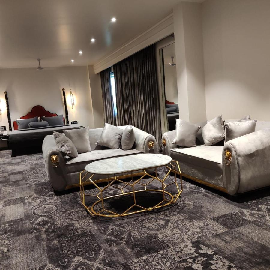 The Saga Hotel Nowe Delhi Zewnętrze zdjęcie